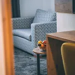 Orange Hotel