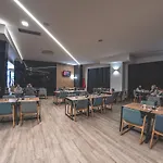 Hotel Orange 4*