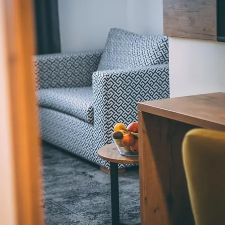Orange Hotel