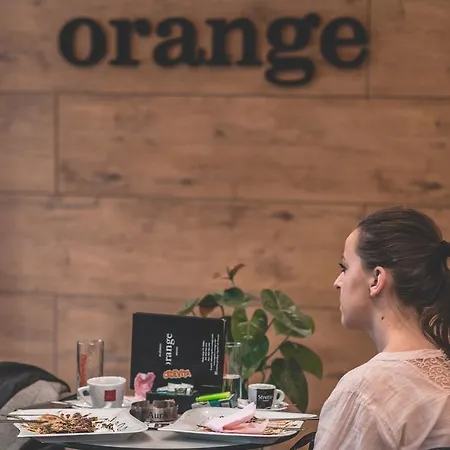 Orange فندق