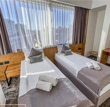 Orange Hotel 4*