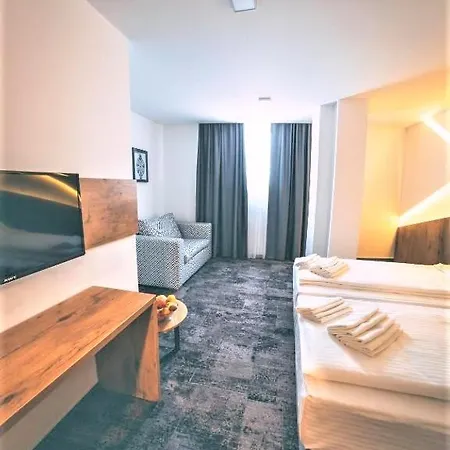 Orange 4*